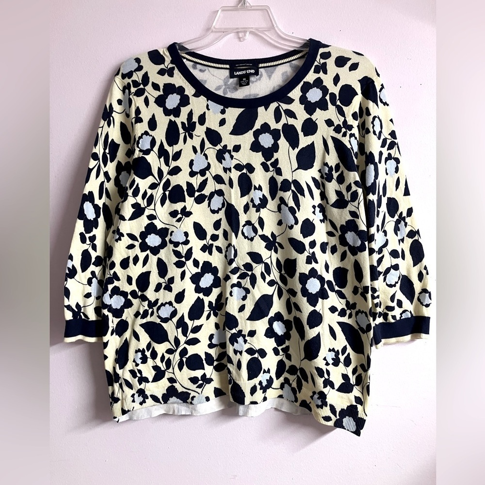 Lands’ End Women’s Pullover Top, 1X (16W-18W), Navy Blue/Yellow, Floral